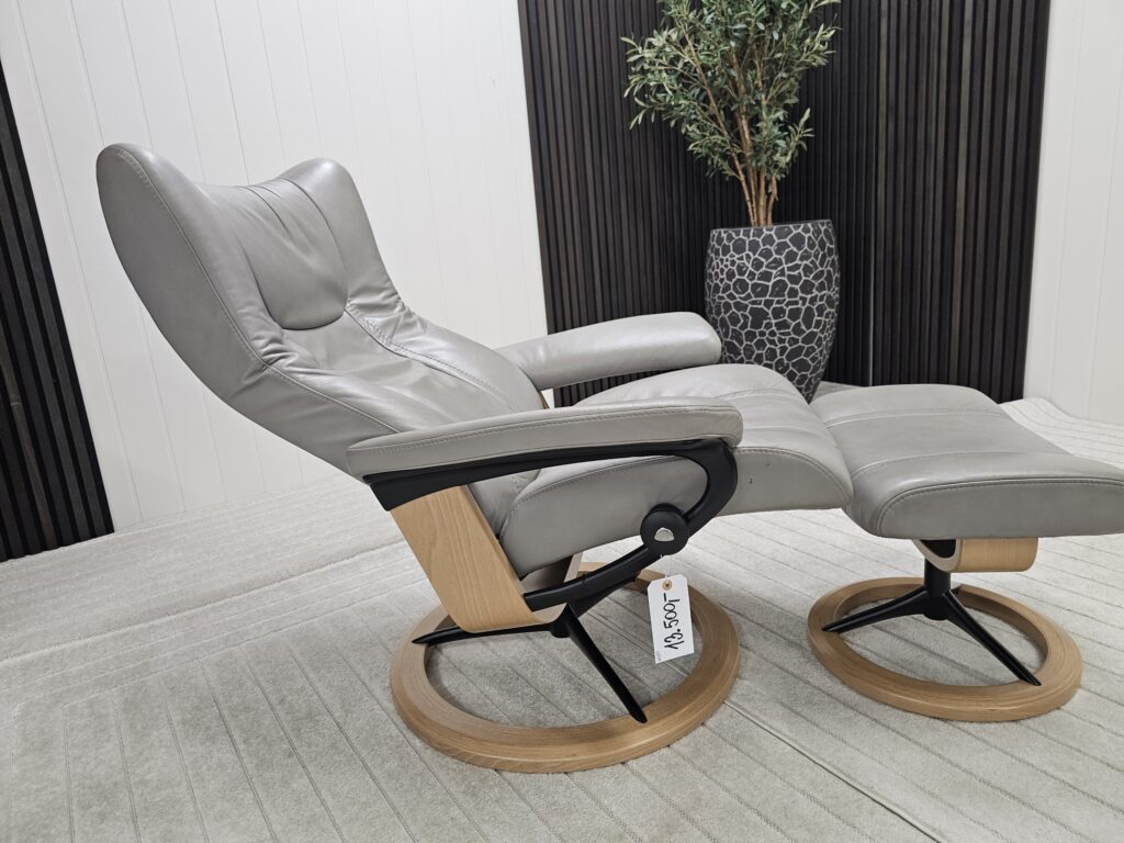Stressless® Wing Signature lenestol m/krakk- Pent brukt!