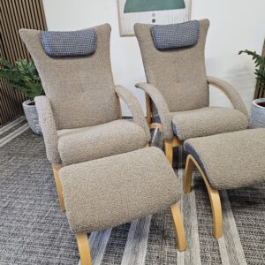 2 stk. Brunstad Delta Legend fåreskinn lenestoler m/krakk - Bilde 6