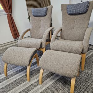 2 stk. Brunstad Delta Legend fåreskinn lenestoler m/krakk - Bilde 13