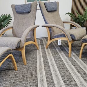 2 stk. Brunstad Delta Legend fåreskinn lenestoler m/krakk - Bilde 11