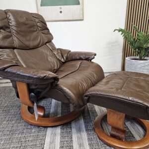 Brukt Stressless® Reno lenestol med krakk - Bilde 13