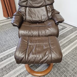 Brukt Stressless® Reno lenestol med krakk - Bilde 15