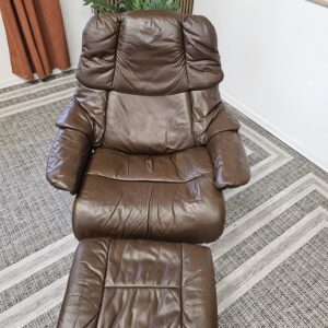 Brukt Stressless® Reno lenestol med krakk - Bilde 7