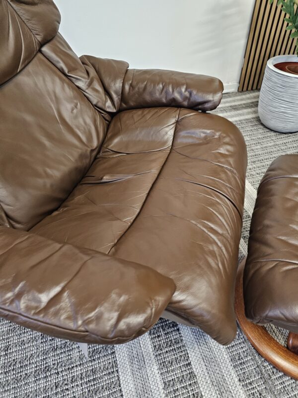 Brukt Stressless® Reno lenestol med krakk