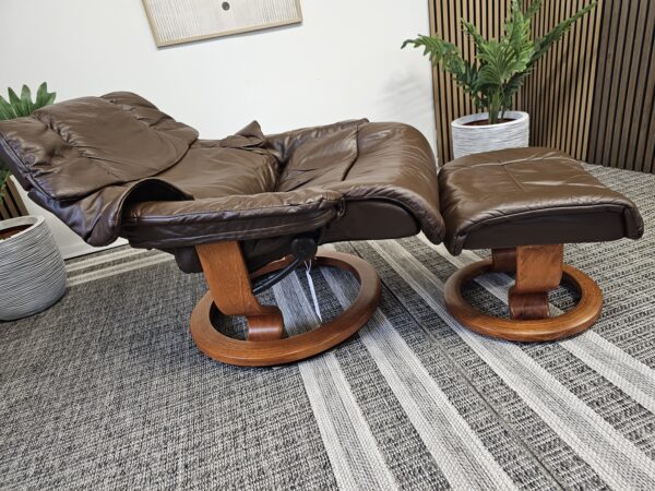 Brukt Stressless® Reno lenestol med krakk