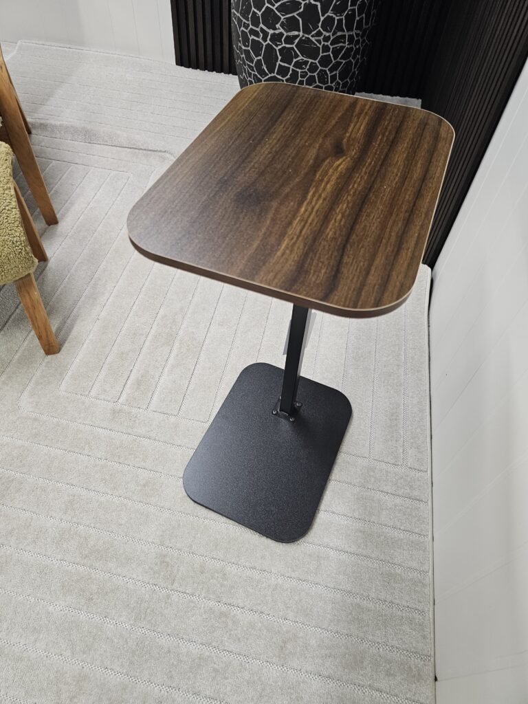 Sidebord til lenestol - Perfekt komfort & design - inkl. frakt