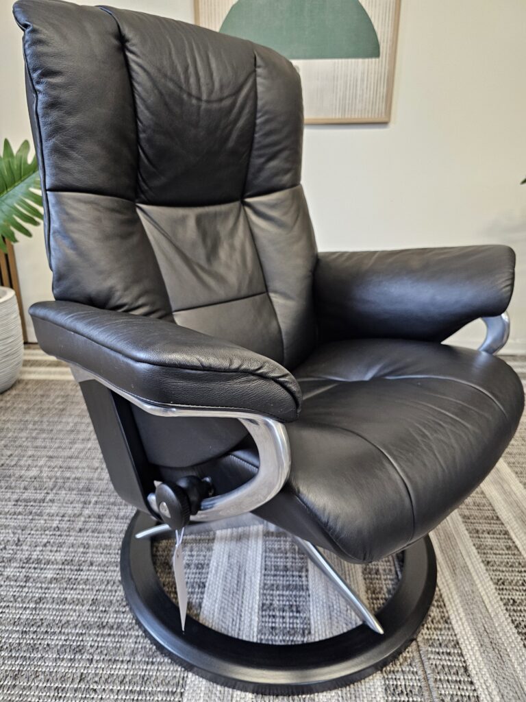 Stressless® Mayfair Signature lenestol med krakk