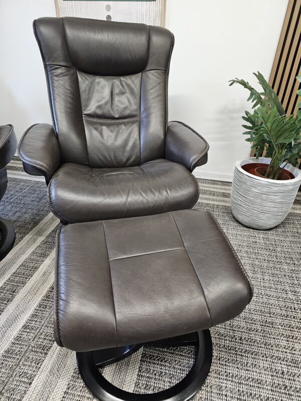 IMG lenestoler fra Ekornes med krakk- Pent brukt!