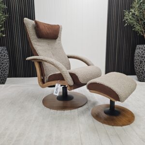 Brunstad Delta Motion lenestol m/krakk i fåreskinn - Bilde 2