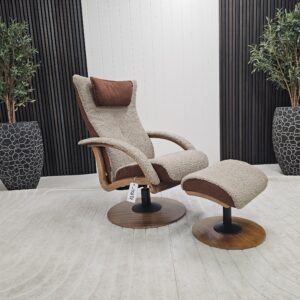 Brunstad Delta Motion lenestol m/krakk i fåreskinn - Bilde 3