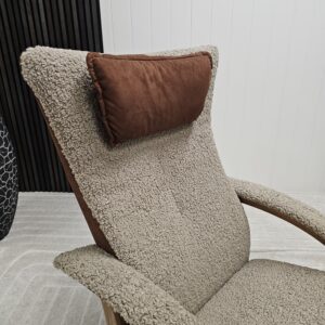 Brunstad Delta Motion lenestol m/krakk i fåreskinn - Bilde 13
