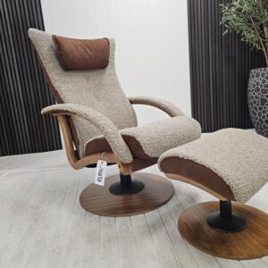 Brunstad Delta Motion lenestol m/krakk i fåreskinn - Bilde 8