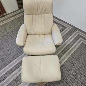 Stressless® Crown lenestol med krakk - Bilde 9