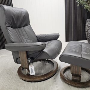 Stressless® Crown lenestol med krakk