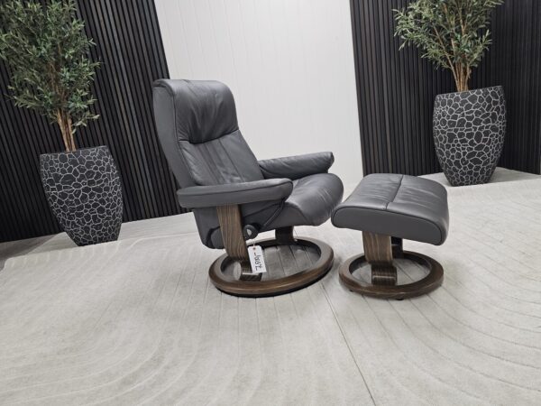 Stressless® Crown lenestol med krakk