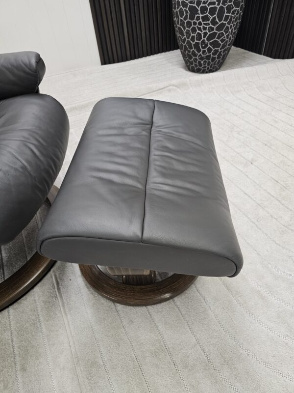 Stressless® Crown lenestol med krakk