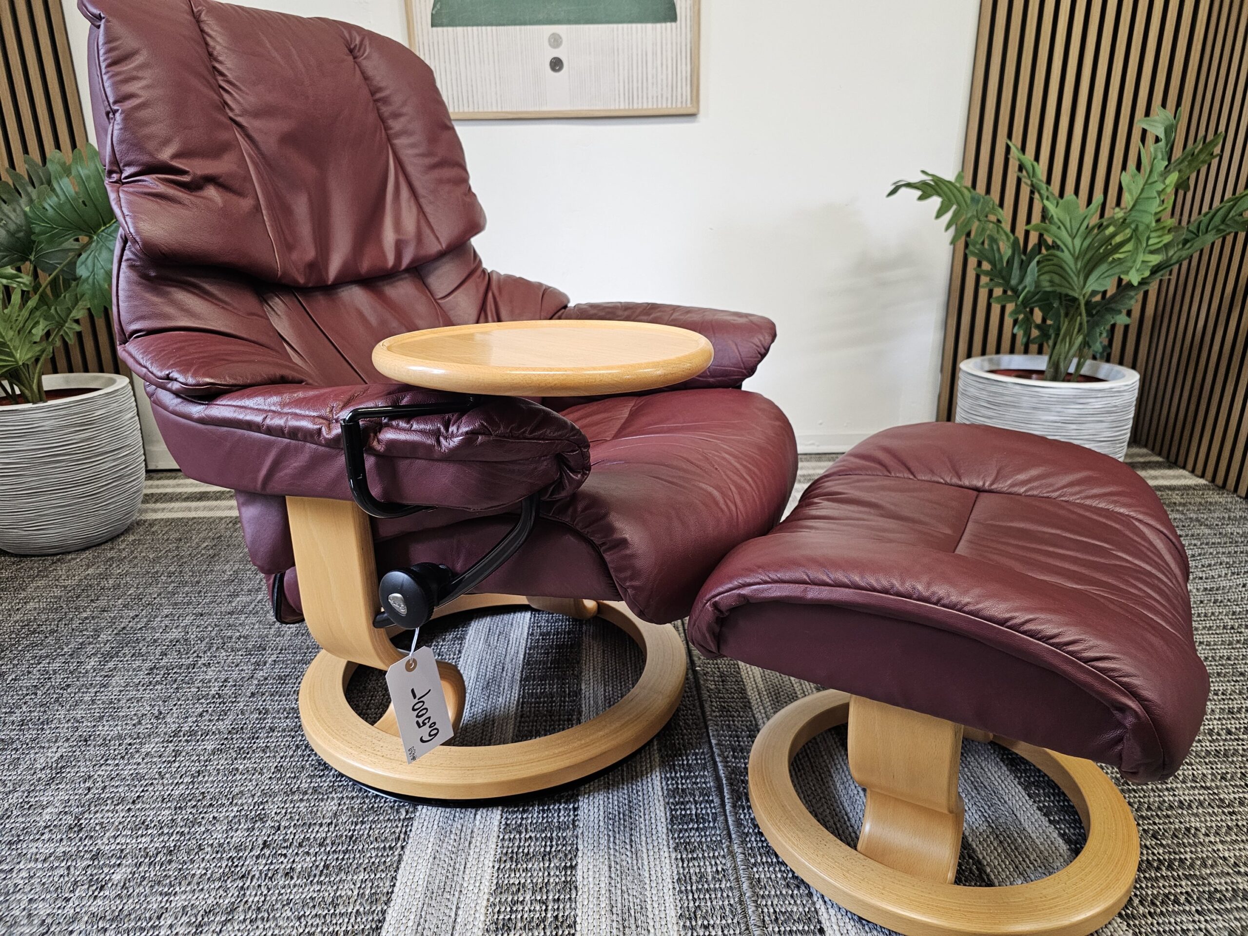 Stressless® Reno Medium med krakk + Stressless® Swing bord - Bilde 1