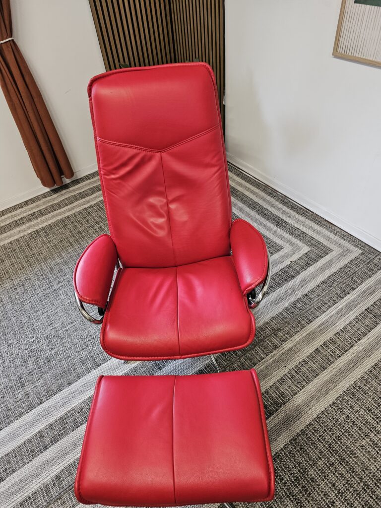 Stressless® City lenestol med krakk