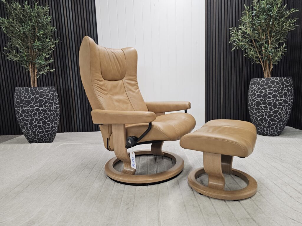 Stressless® Wing Medium lenestol med krakk