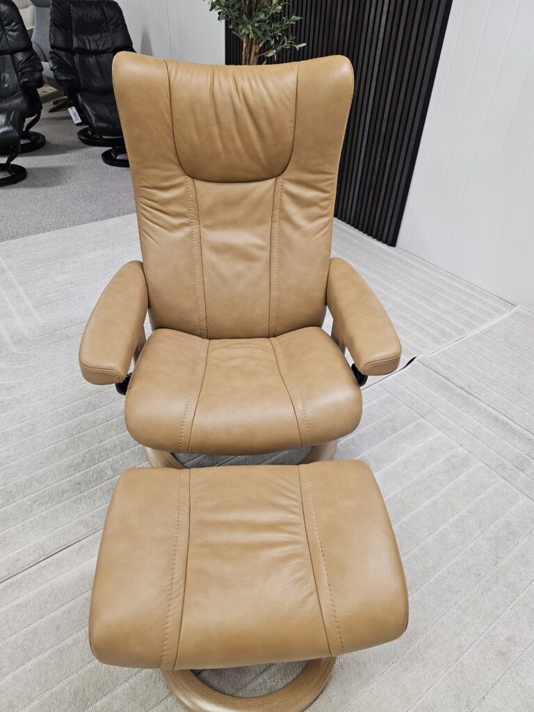 Stressless® Wing Medium lenestol med krakk