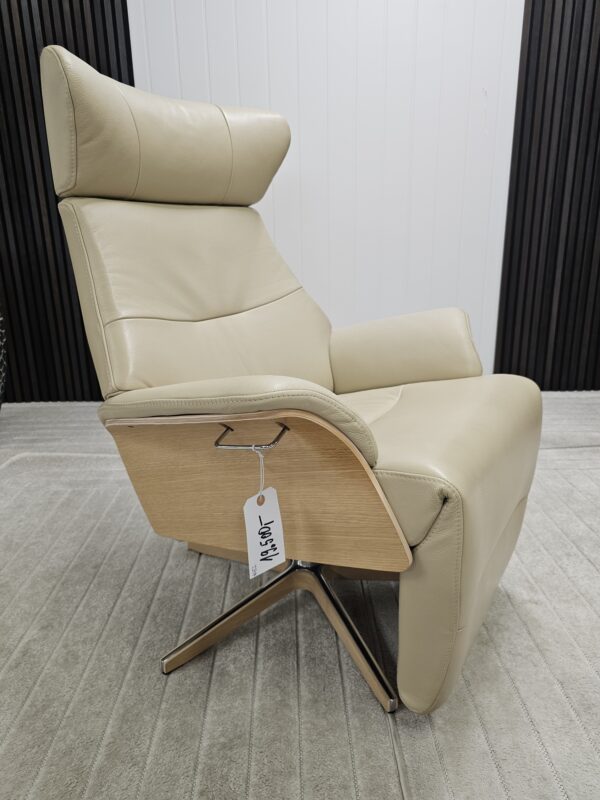 Conform Air lenestol med integrert fothviler