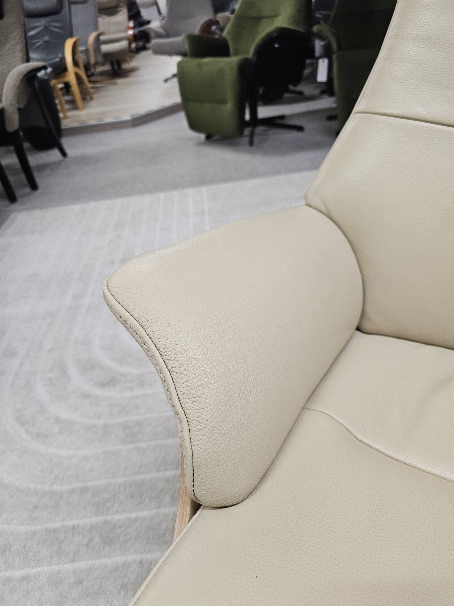 Conform Air lenestol med integrert fothviler - Bilde 16