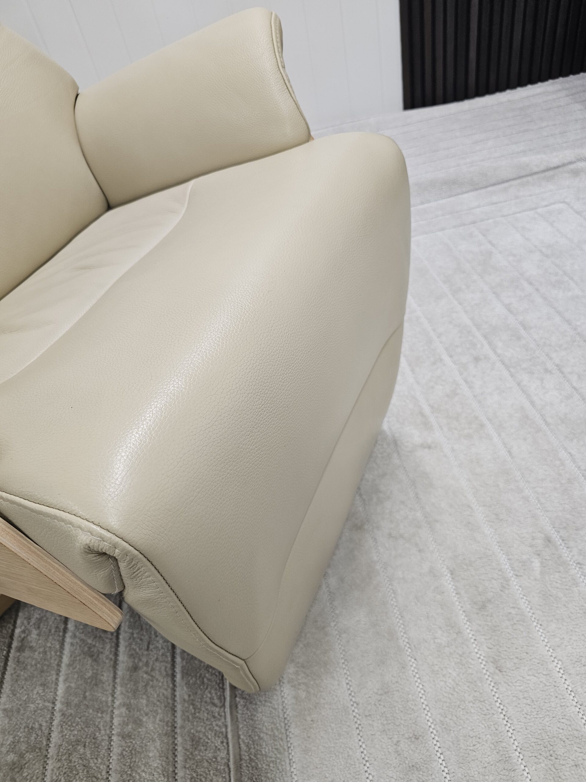 Conform Air lenestol med integrert fothviler - Bilde 7