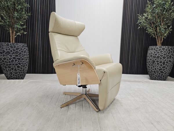 Conform Air lenestol med integrert fothviler