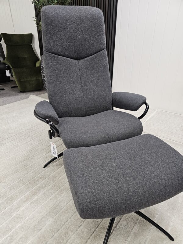 Stressless® City høyrygg lenestol med krakk
