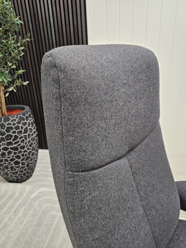 Stressless® City høyrygg lenestol med krakk