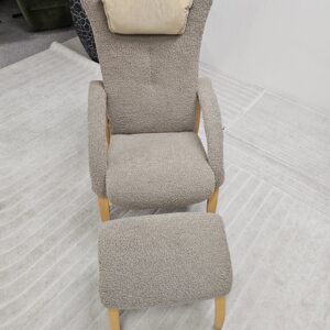 Brunstad Delta lenestol med krakk- Sahara fåreskinn/eik - Bilde 15