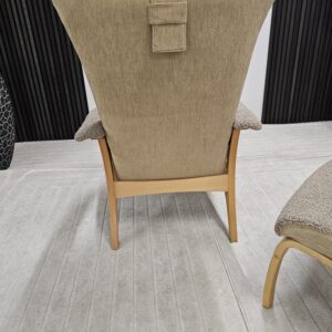 Brunstad Delta lenestol med krakk- Sahara fåreskinn/eik - Bilde 6