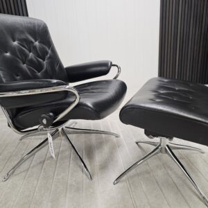 Stressless® Metro lav rygg lenestol med krakk