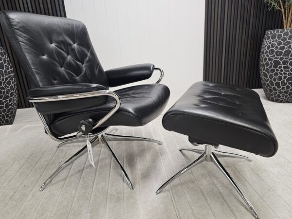 Stressless® Metro lav rygg lenestol med krakk