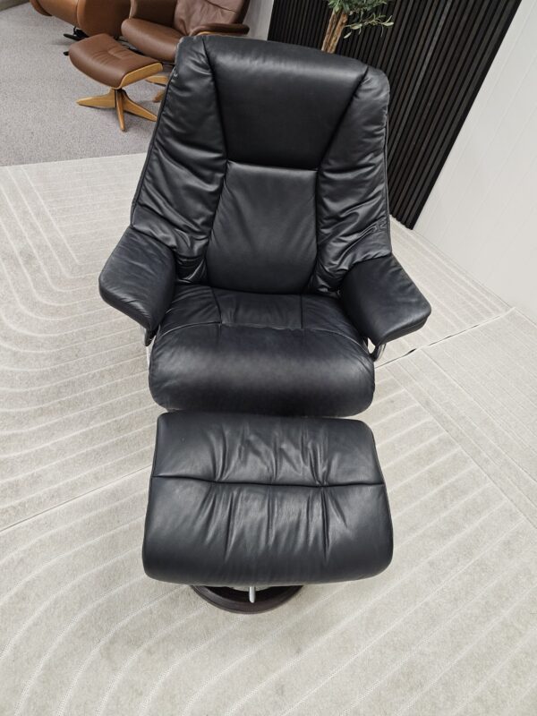 Stressless® Live Signature lenestol med krakk