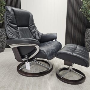 Stressless® Live Signature lenestol med krakk