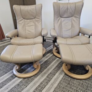 2 stk. Stressless Wing lenestoler med krakk fra Ekornes - Bilde 2