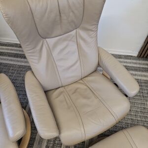 2 stk. Stressless Wing lenestoler med krakk fra Ekornes - Bilde 24