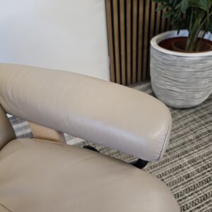 2 stk. Stressless Wing lenestoler med krakk fra Ekornes - Bilde 13