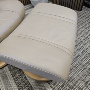 2 stk. Stressless Wing lenestoler med krakk fra Ekornes - Bilde 17