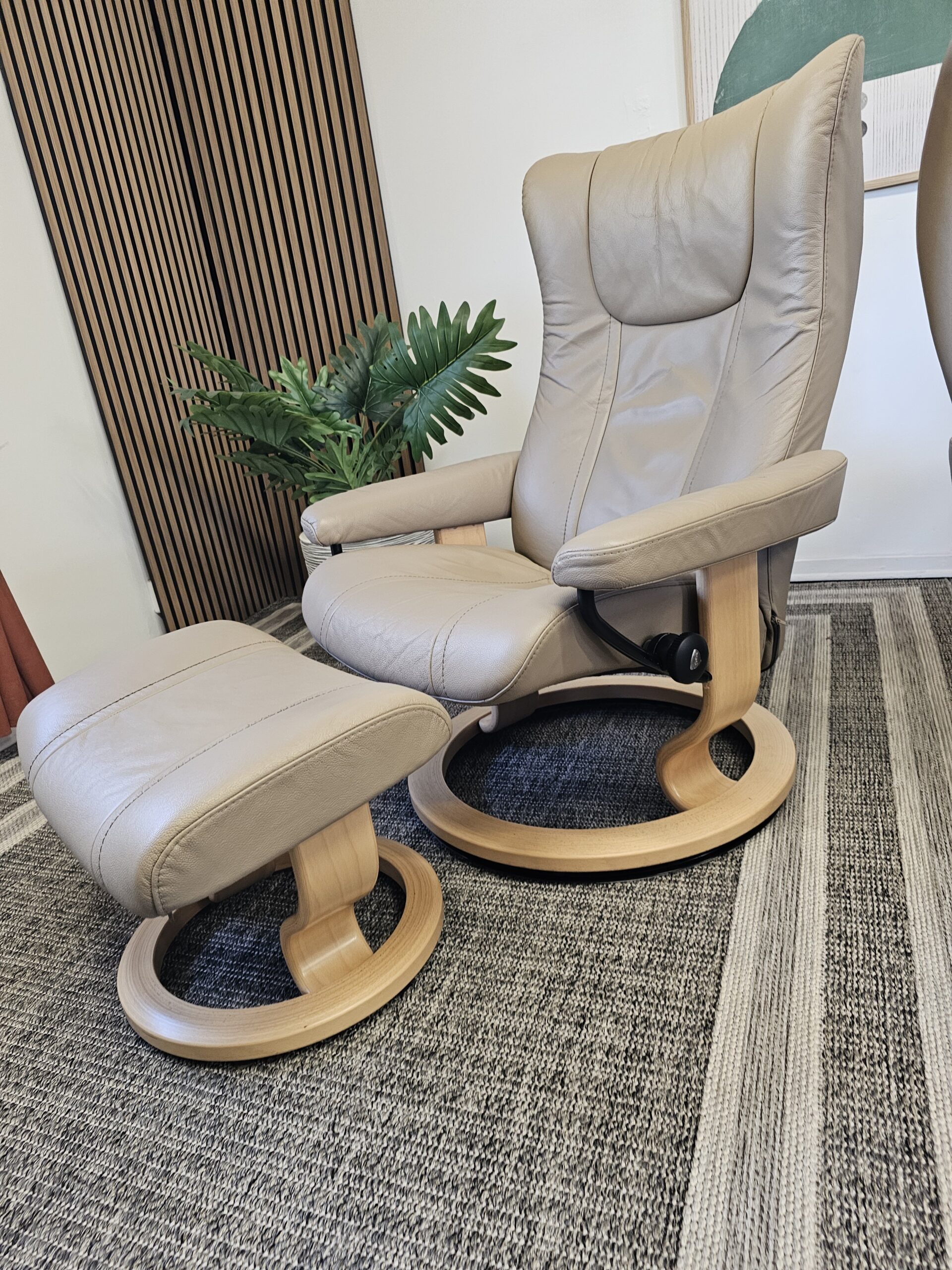 2 stk. Stressless Wing lenestoler med krakk fra Ekornes - Bilde 21