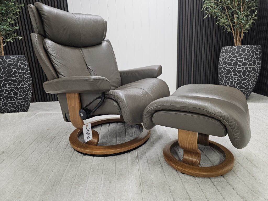 Stressless Magic lenestol med krakk