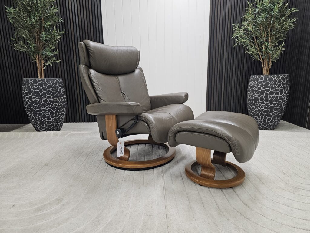 Stressless Magic lenestol med krakk