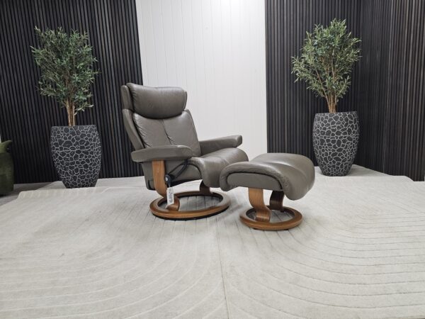 Stressless Magic lenestol med krakk