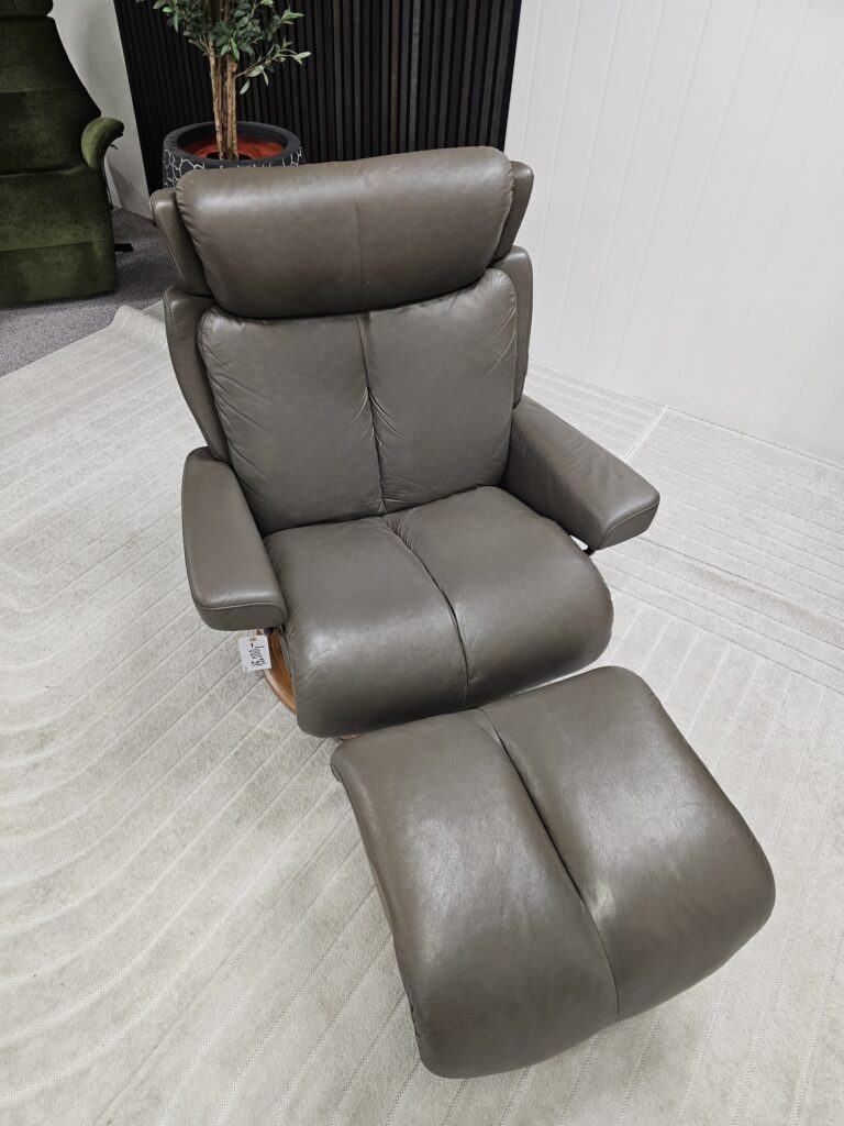 Stressless Magic lenestol med krakk