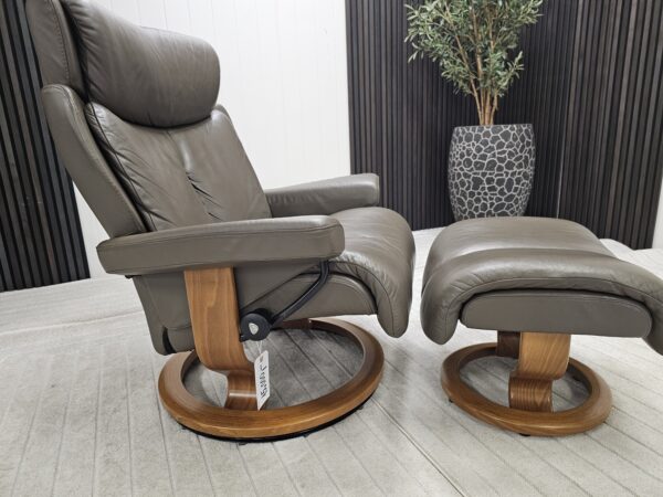 Stressless Magic lenestol med krakk