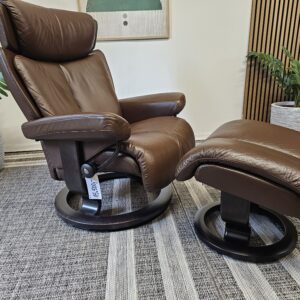 Stressless Magic Medium lenestol med krakk