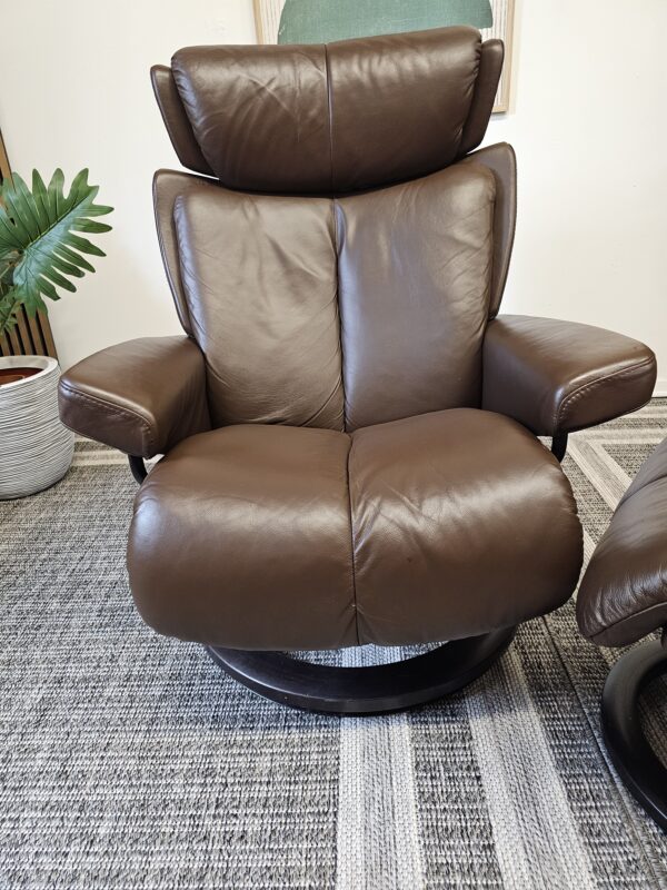 Stressless Magic Medium lenestol med krakk