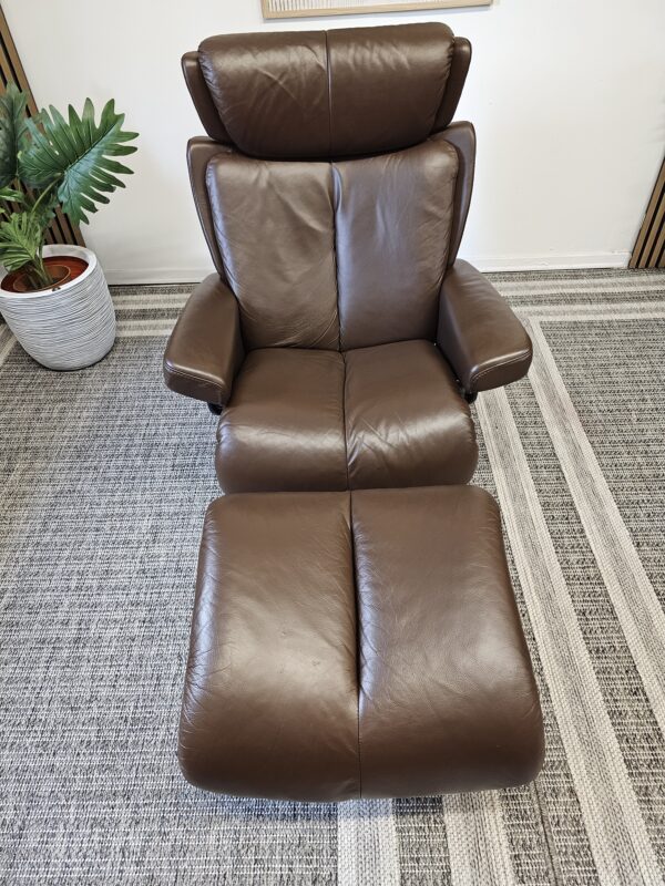 Stressless Magic Medium lenestol med krakk