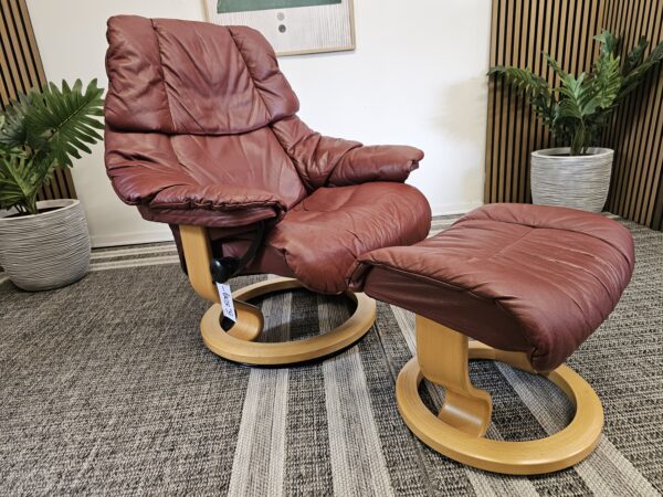 Stressless Reno Medium lenestol med krakk